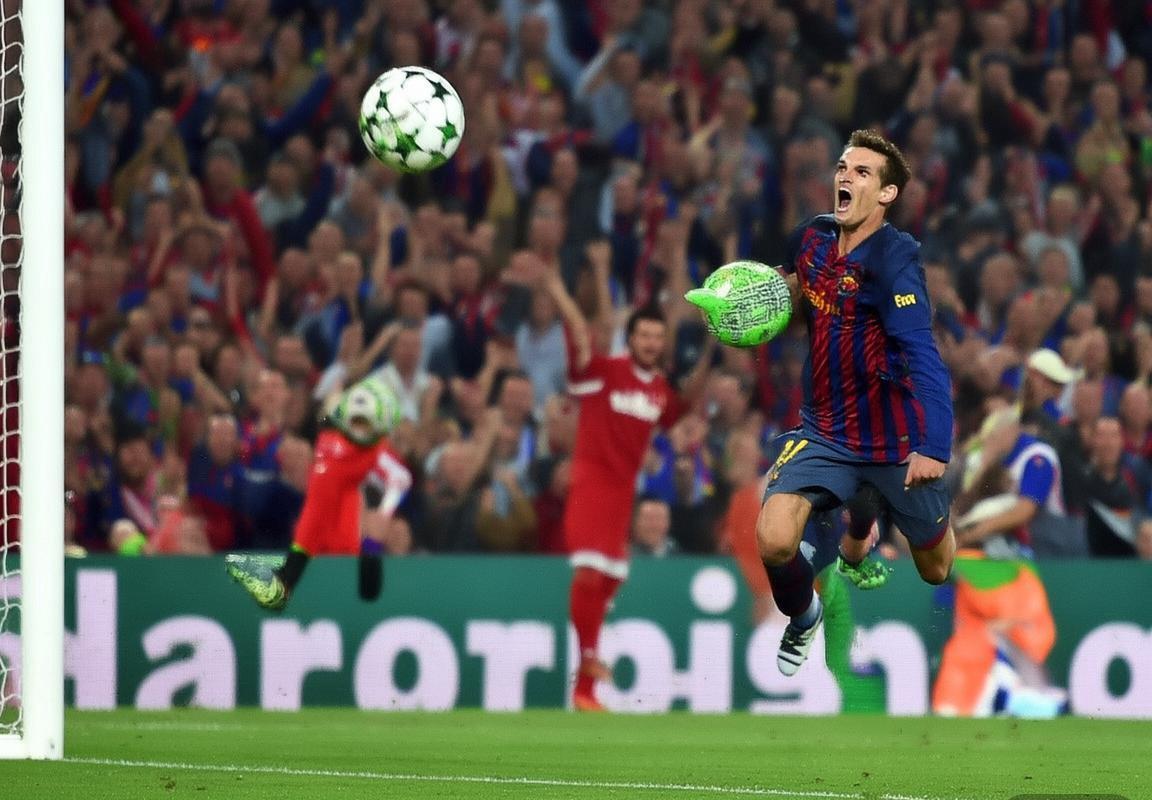 巴萨利物浦巅峰对决：历史交锋与战术解析(图2)