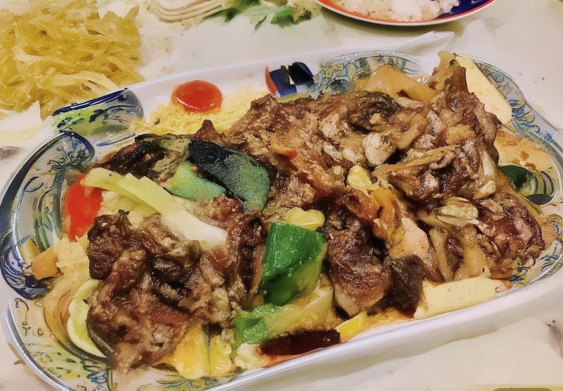 芬洛VS布雷达：绿茵战场历史交锋，悬念迭起之战(图1)